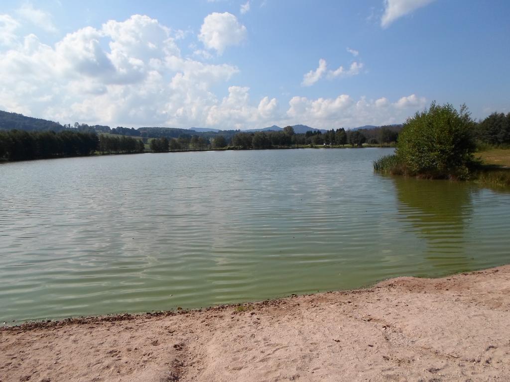 Camping les Pinasses La Chapelle  Extérieur photo