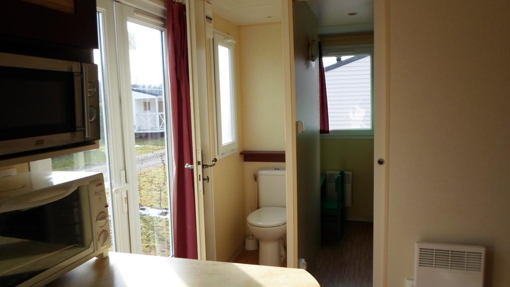 Camping les Pinasses La Chapelle  Extérieur photo